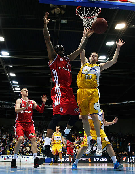 科曼与比安 科曼与比安