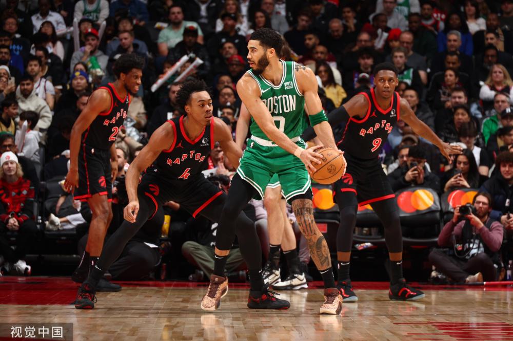 后场球员身 后场球员身